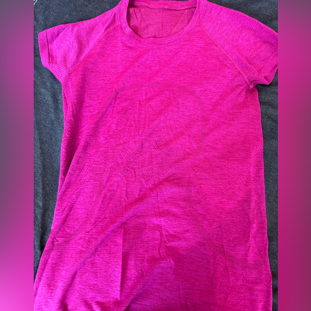 Lululemon swiftly tech short sleeve full length size 8